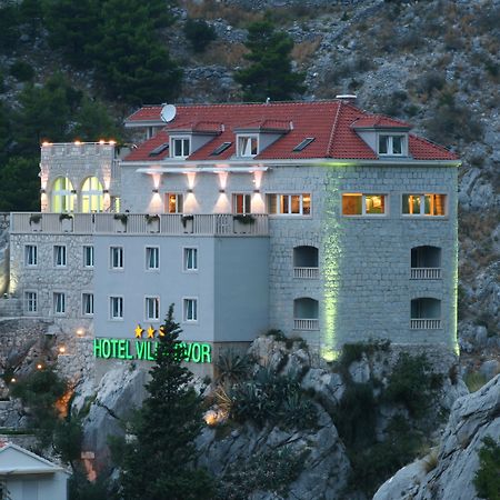 אומיס Hotel Villa Dvor (Adults Only) מראה חיצוני תמונה