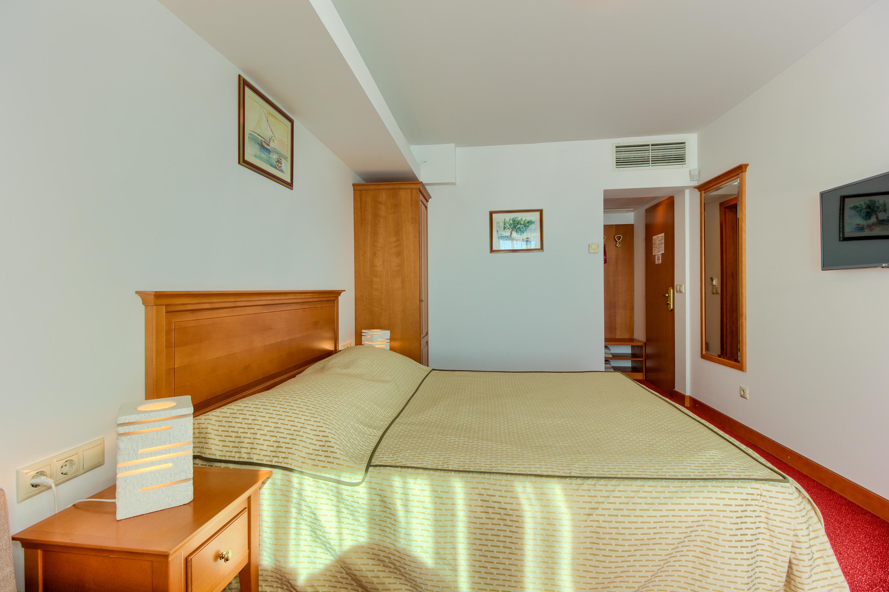 אומיס Hotel Villa Dvor (Adults Only) מראה חיצוני תמונה