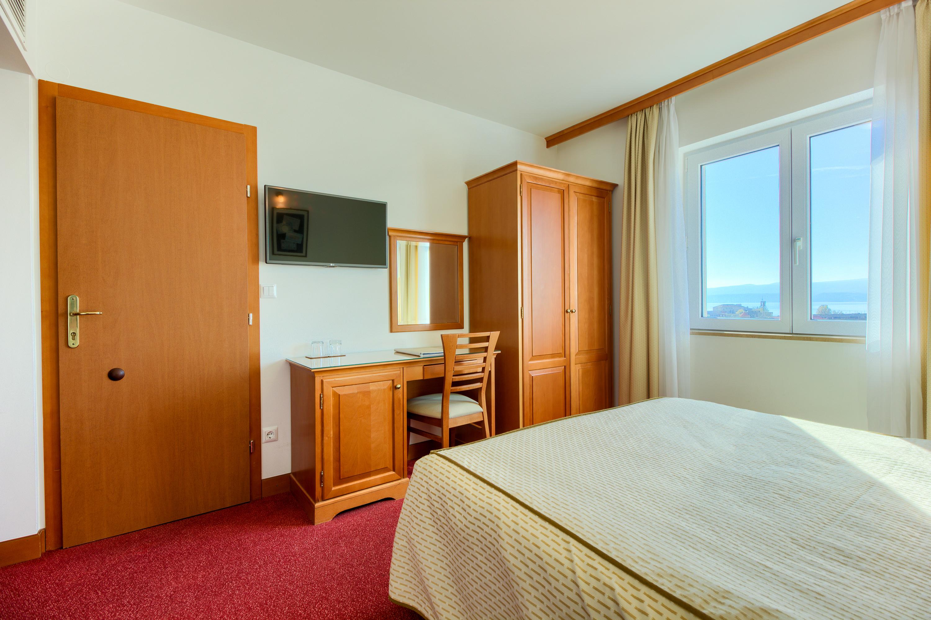 אומיס Hotel Villa Dvor (Adults Only) מראה חיצוני תמונה