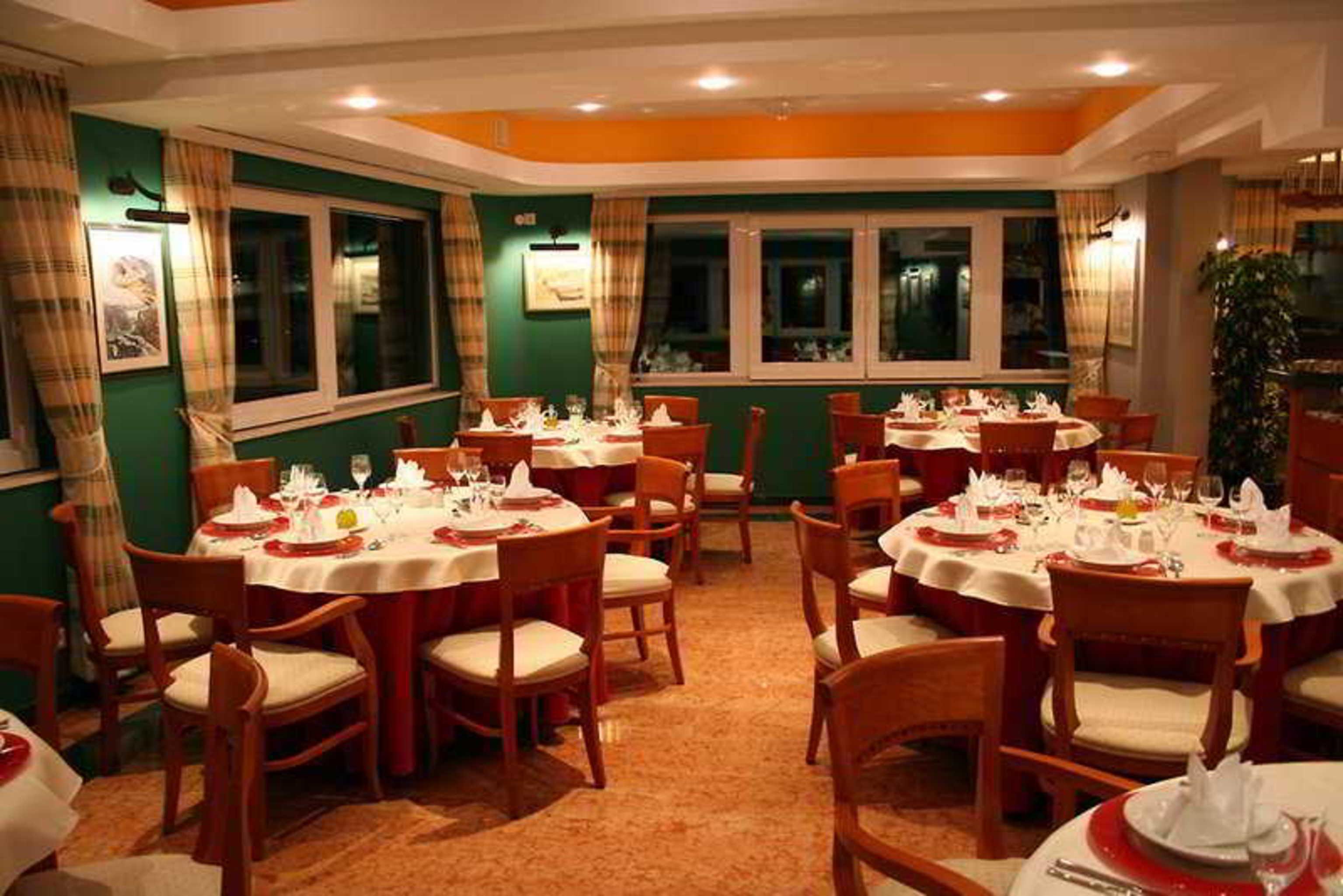 אומיס Hotel Villa Dvor (Adults Only) מראה חיצוני תמונה