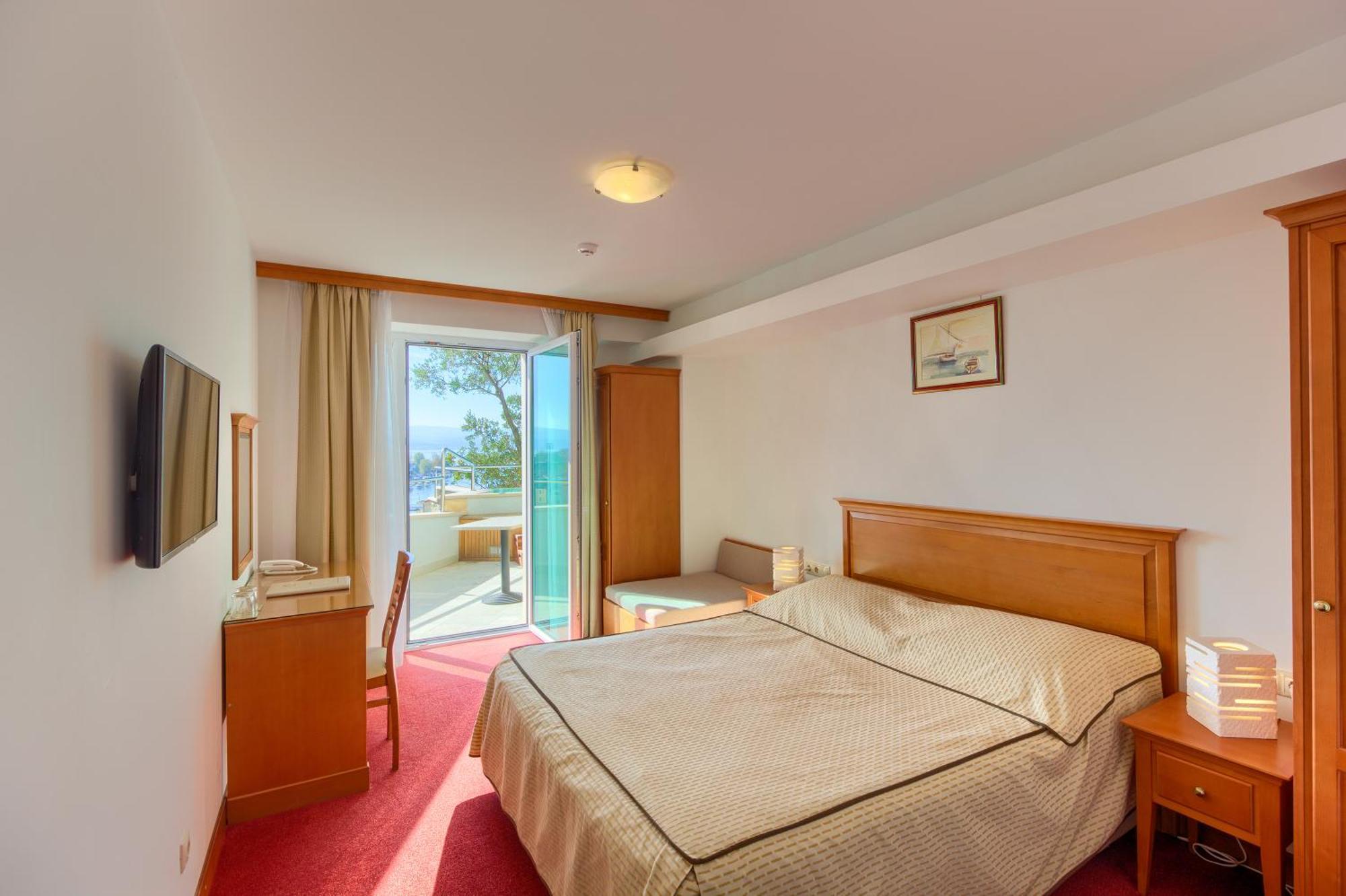 אומיס Hotel Villa Dvor (Adults Only) חדר תמונה